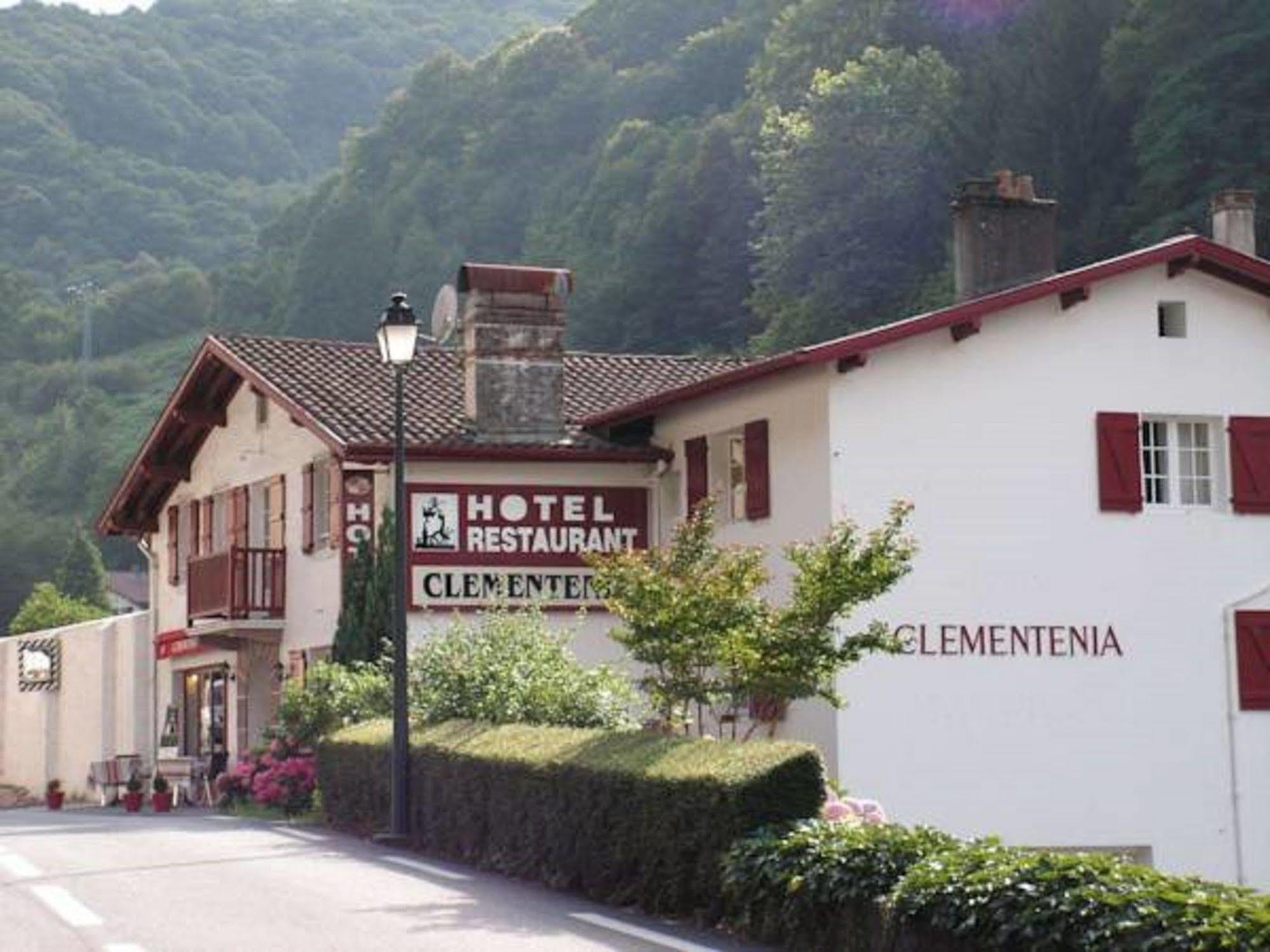 Hotel Le Clementenia Arnéguy Exterior foto