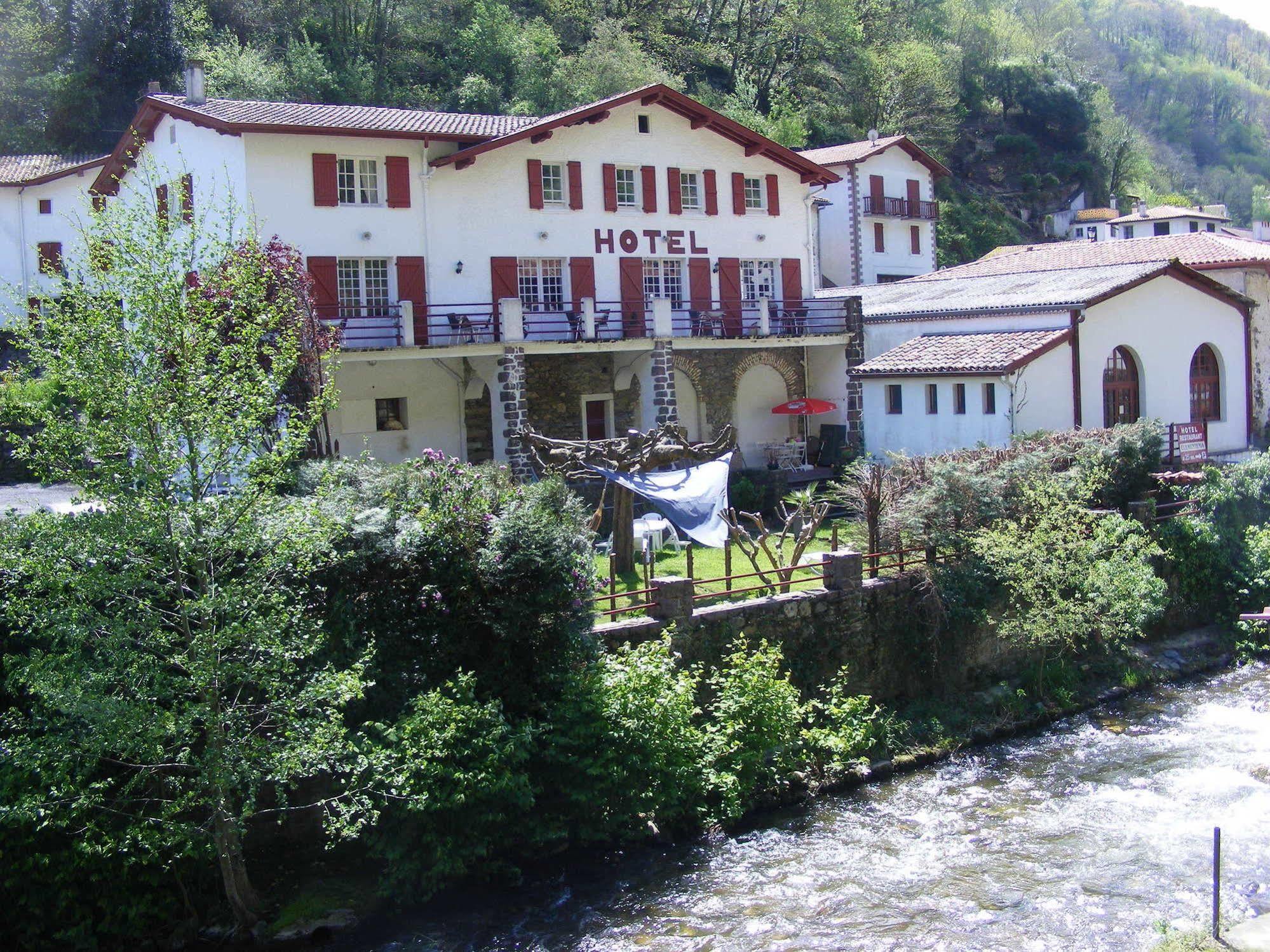 Hotel Le Clementenia Arnéguy Exterior foto