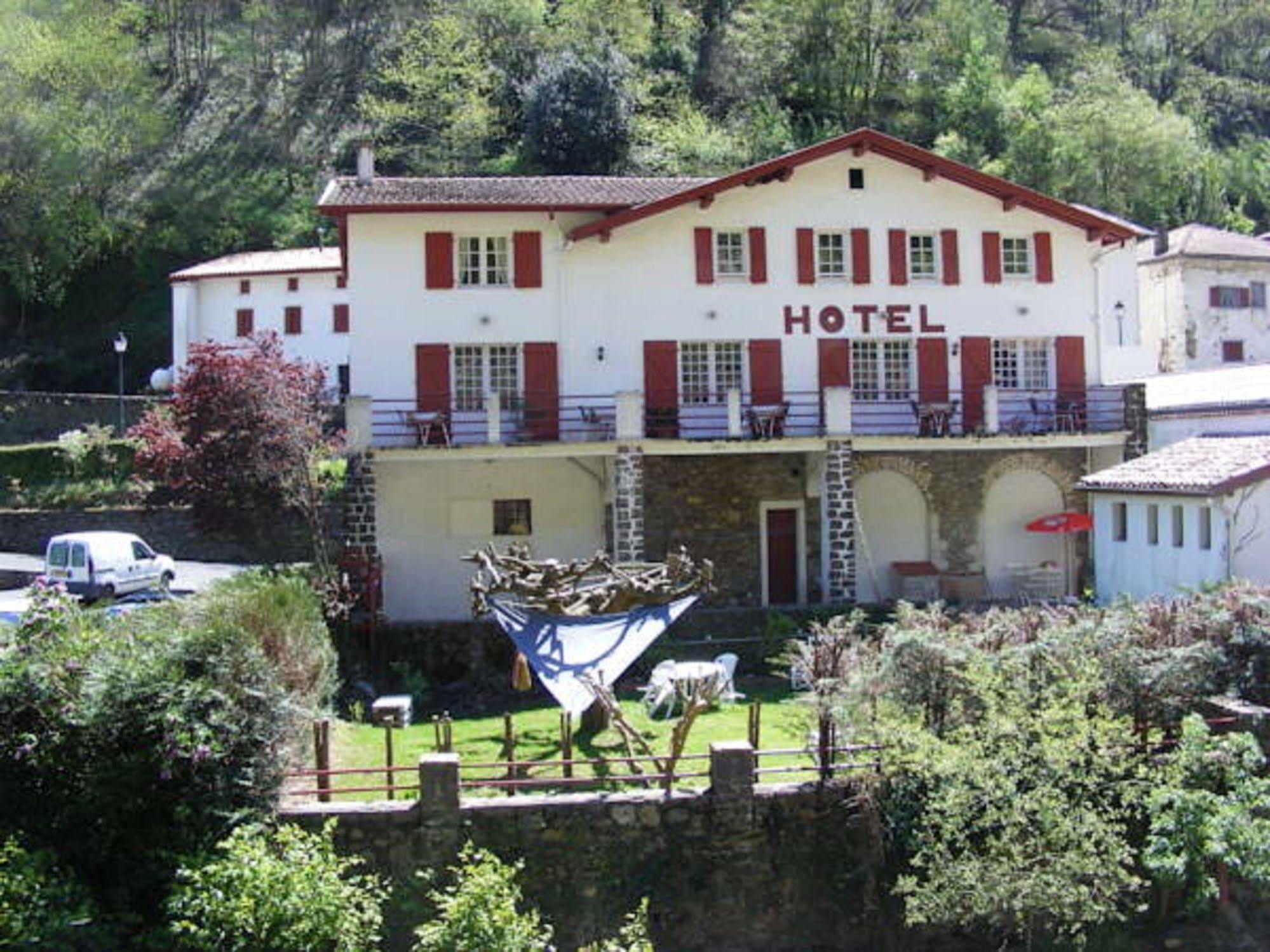Hotel Le Clementenia Arnéguy Exterior foto